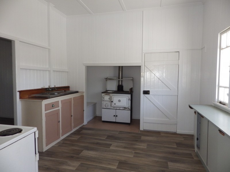 49 Russell Street, Wallumbilla QLD 4428