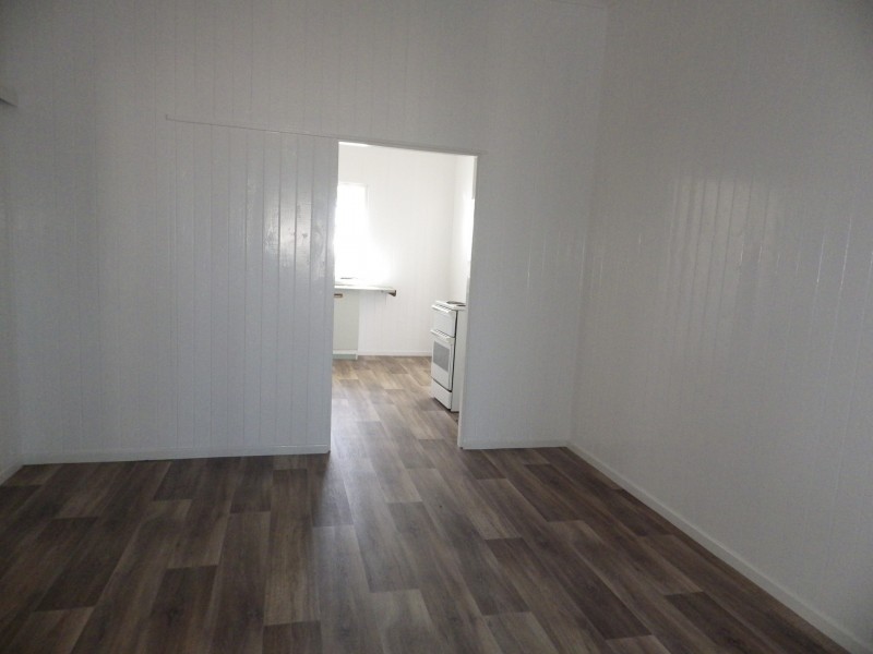 49 Russell Street, Wallumbilla QLD 4428