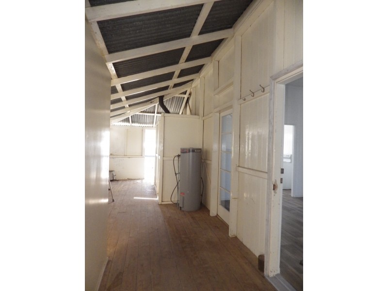 49 Russell Street, Wallumbilla QLD 4428