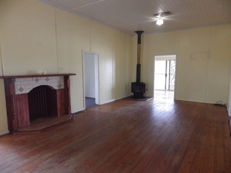 44 Clayton Road, Roma QLD 4455