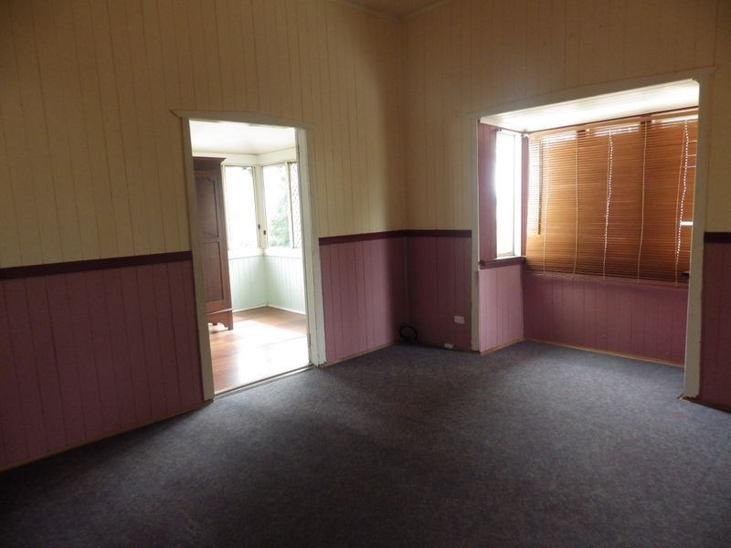 44 Clayton Road, Roma QLD 4455