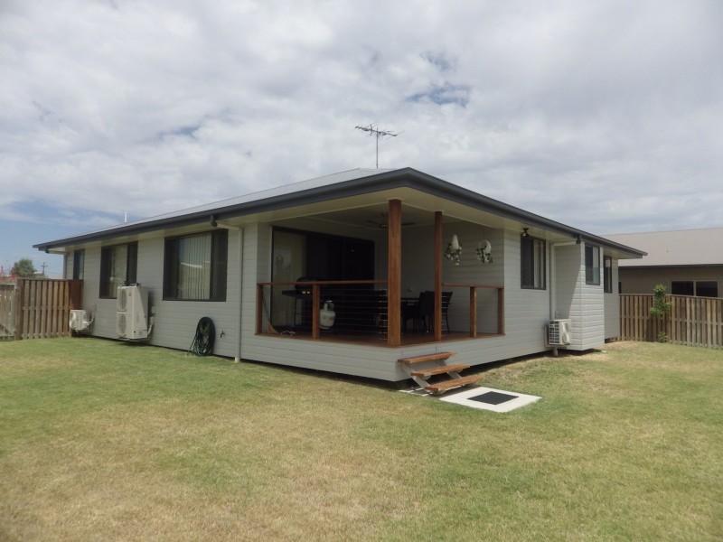 19 Lomandra Avenue, Roma QLD 4455