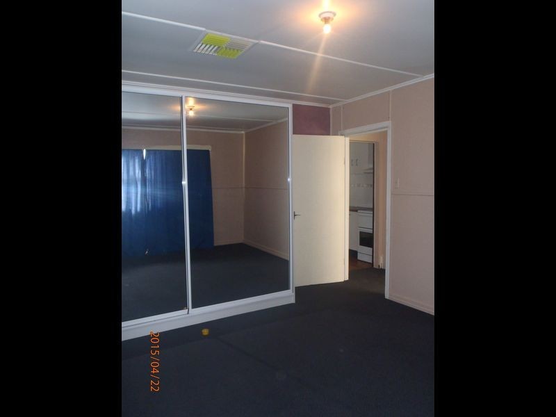 49 Raglan Street, Roma QLD 4455