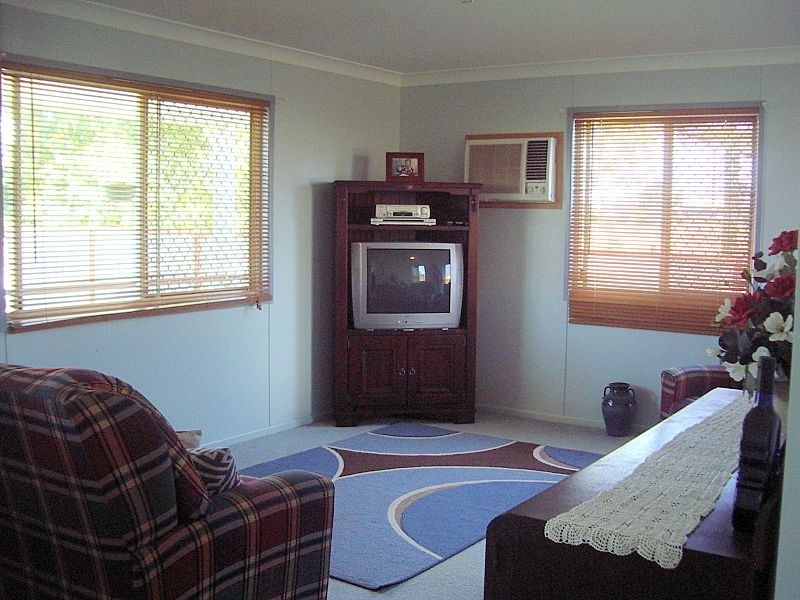 73 Currey Street, Roma QLD 4455