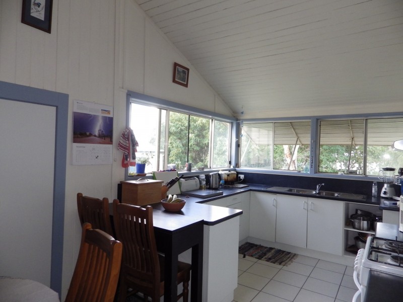 7 Edinburgh Street, Mitchell QLD 4465