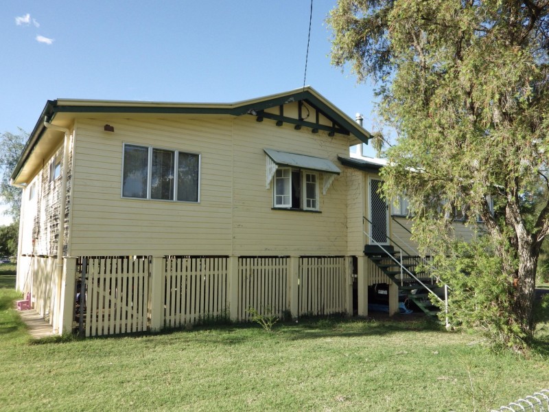7 Edinburgh Street, Mitchell QLD 4465