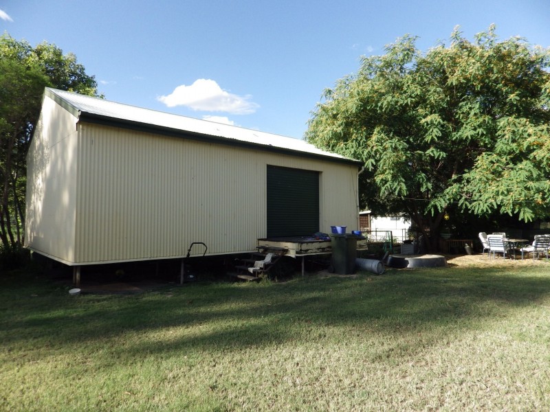 7 Edinburgh Street, Mitchell QLD 4465