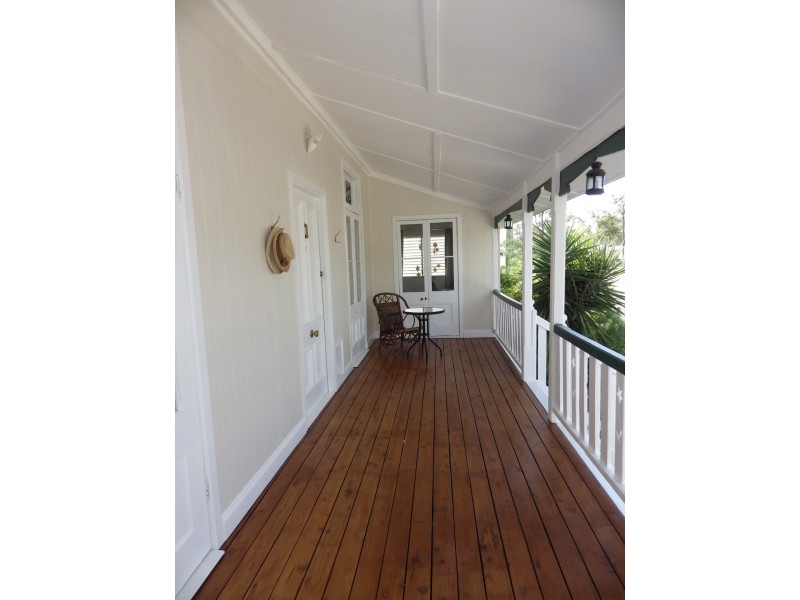 12 Mayne Street, Roma QLD 4455