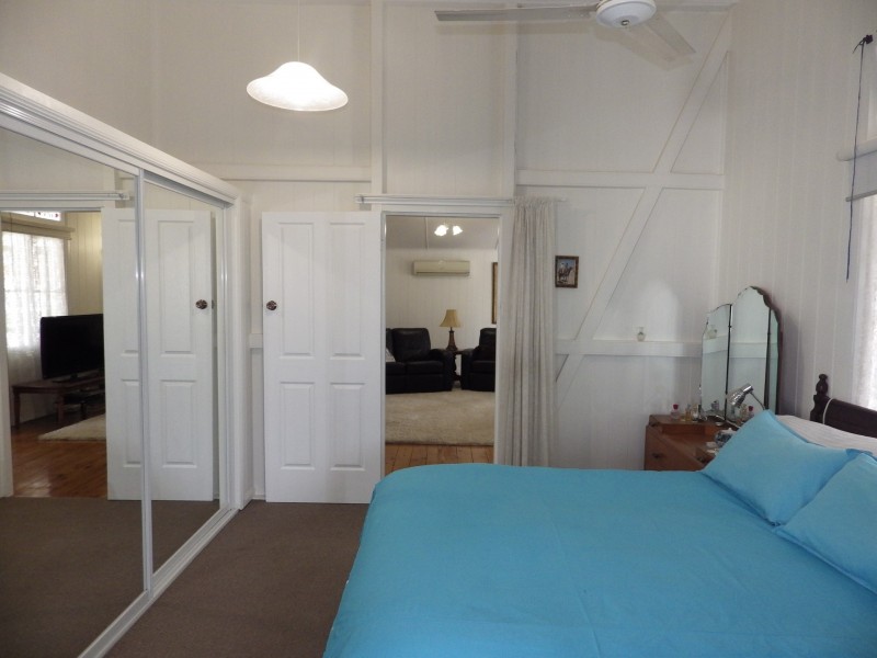 12 Mayne Street, Roma QLD 4455