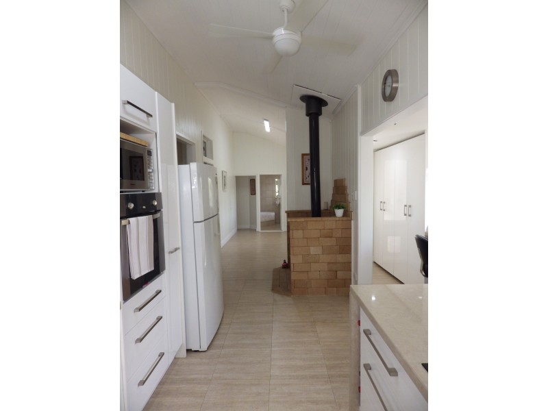 12 Mayne Street, Roma QLD 4455