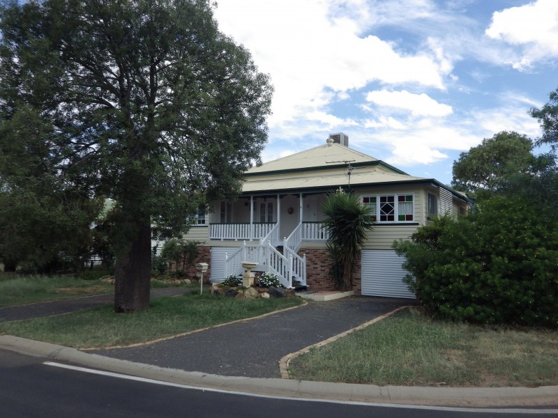 12 Mayne Street, Roma QLD 4455