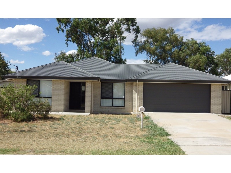 13 Courtney Street, Roma QLD 4455