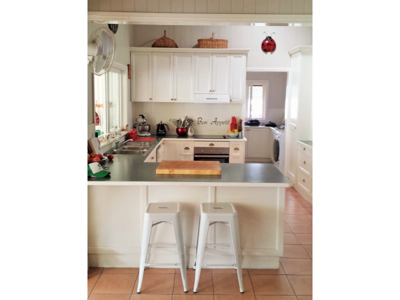 20 McDowall Street, Roma QLD 4455