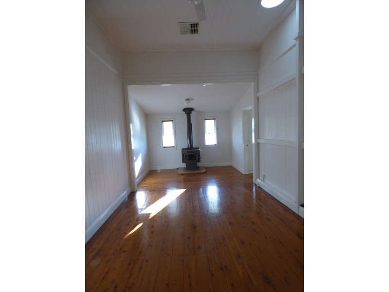 20 McDowall Street, Roma QLD 4455