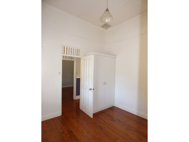 20 McDowall Street, Roma QLD 4455