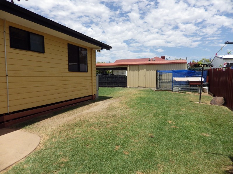 111 Quintin Street, Roma QLD 4455