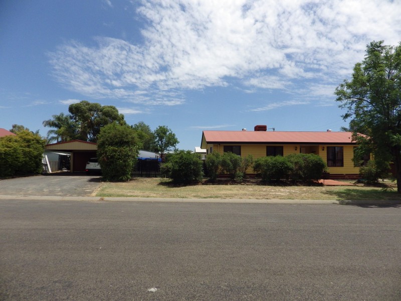 111 Quintin Street, Roma QLD 4455
