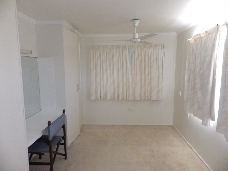 124 Currey Street, Roma QLD 4455