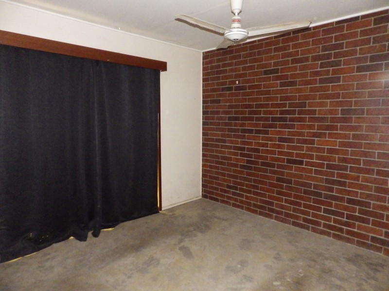 4 Wright Street, Roma QLD 4455