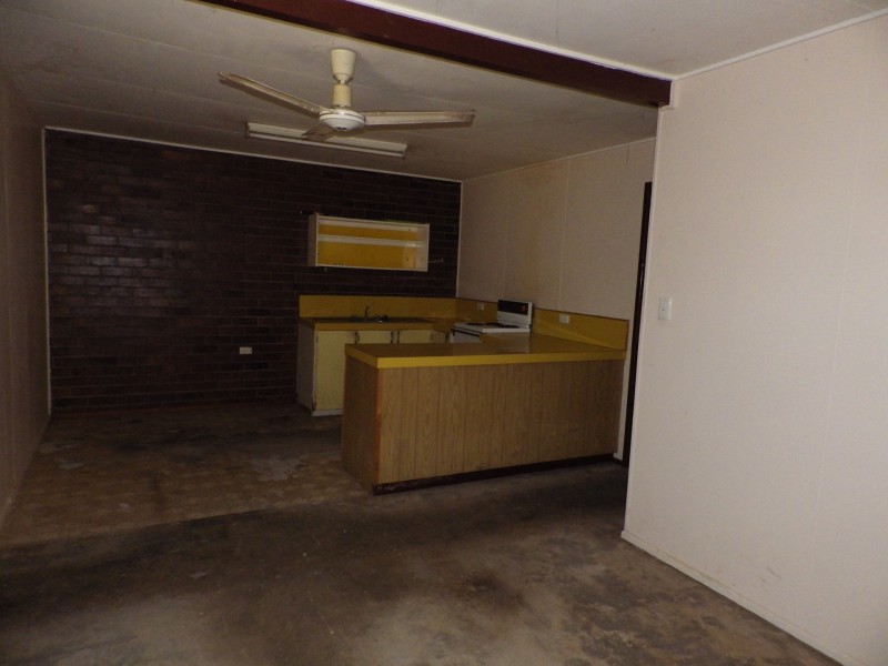 4 Wright Street, Roma QLD 4455