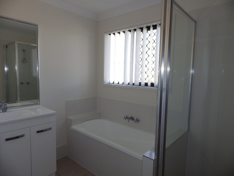 19 Wheeler Drive, Roma QLD 4455