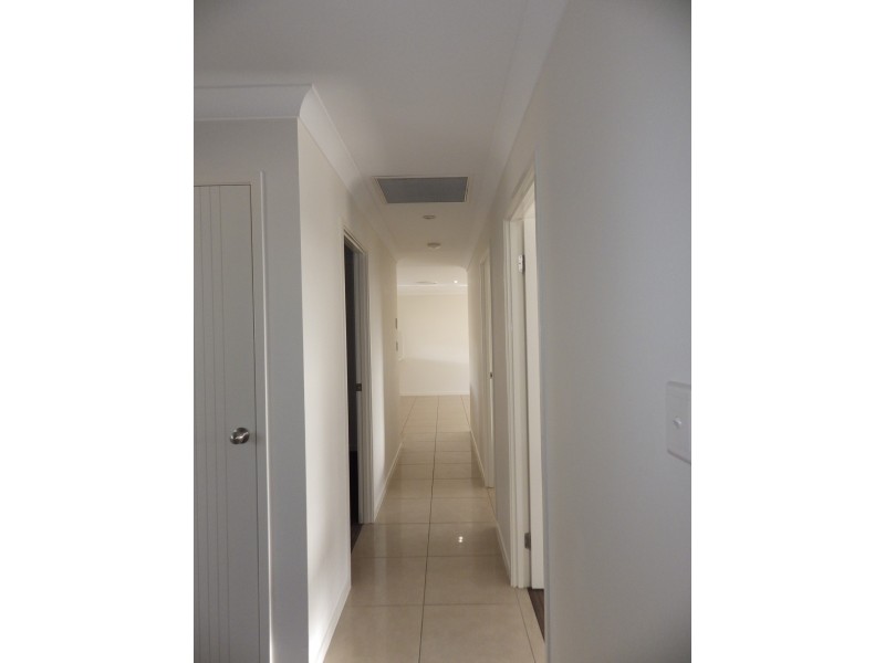 19 Wheeler Drive, Roma QLD 4455