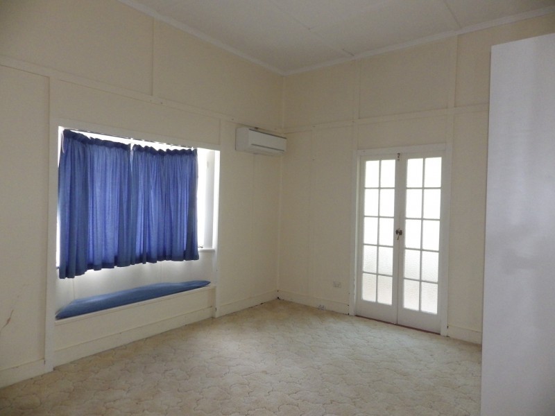 14 Arthur Street, Roma QLD 4455