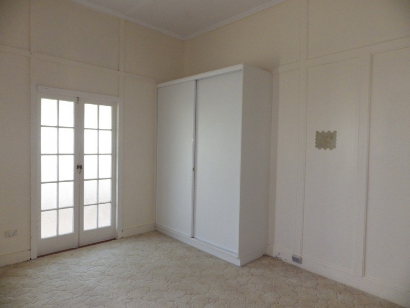 14 Arthur Street, Roma QLD 4455