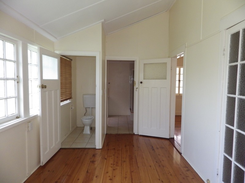 14 Arthur Street, Roma QLD 4455