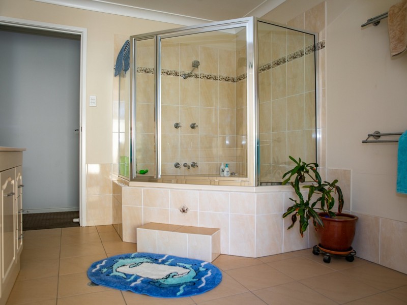 2-4 Miscamble Street, Roma QLD 4455