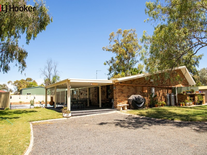 2-4 Miscamble Street, Roma QLD 4455