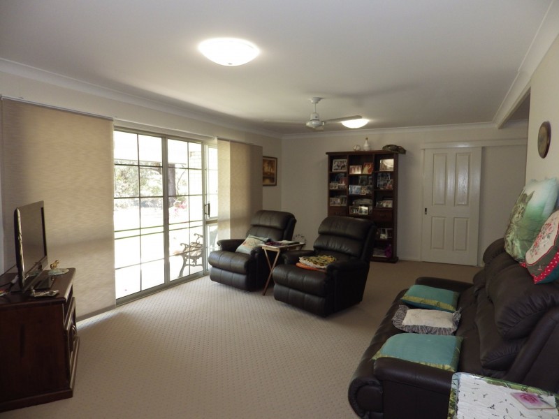 13-15 Allen Street, Roma QLD 4455