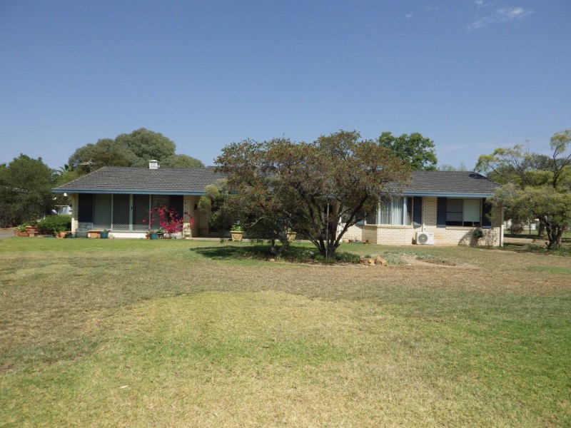 13-15 Allen Street, Roma QLD 4455