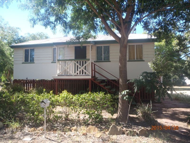 22 Charles Street, Roma QLD 4455