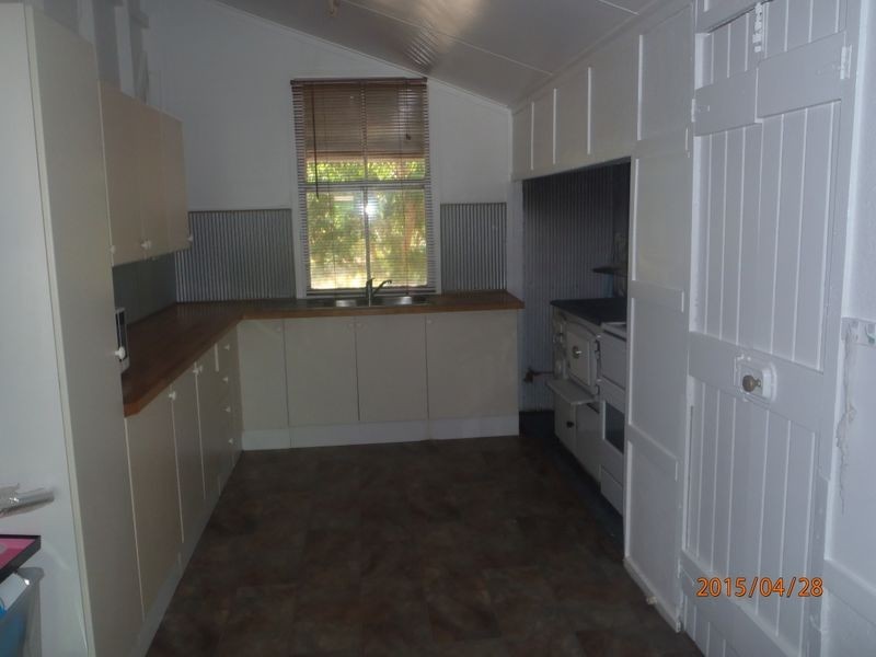 22 Charles Street, Roma QLD 4455