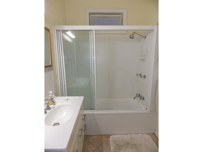 7 Eva Street, Roma QLD 4455