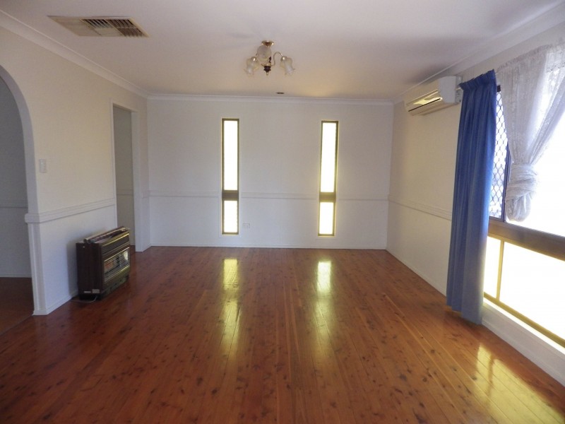 57-59 Northern Road, Roma QLD 4455