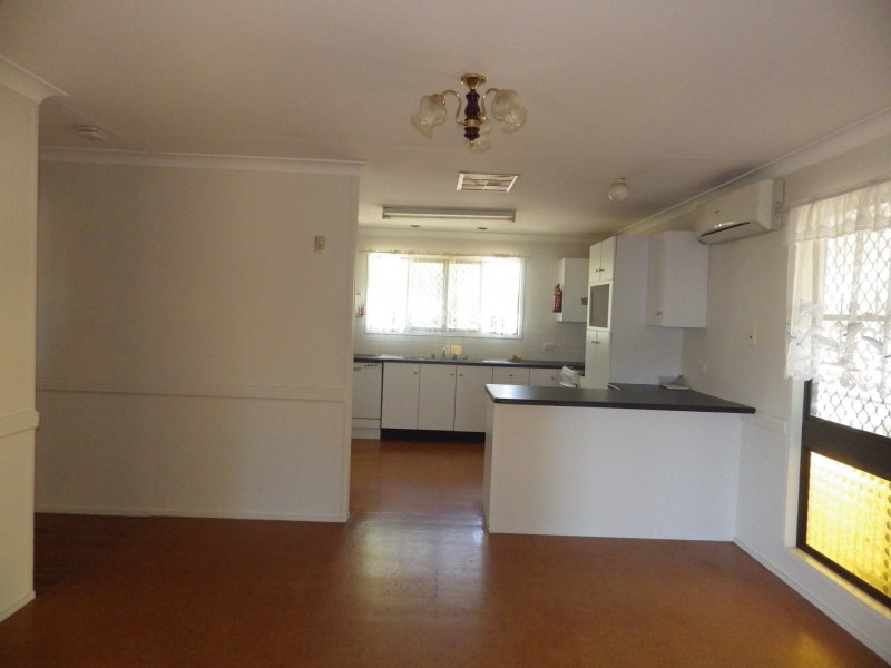 57-59 Northern Road, Roma QLD 4455