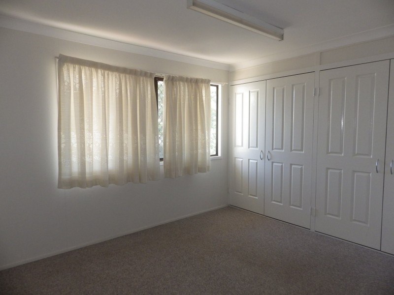 57-59 Northern Road, Roma QLD 4455