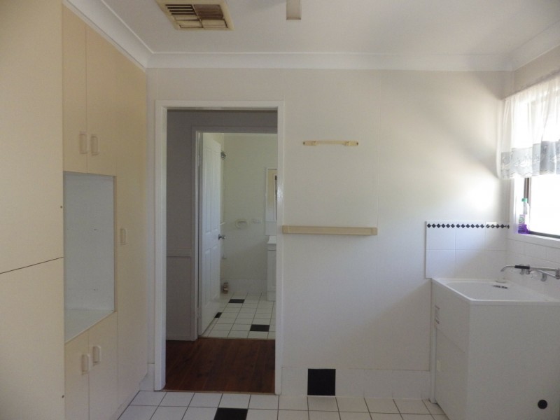 57-59 Northern Road, Roma QLD 4455