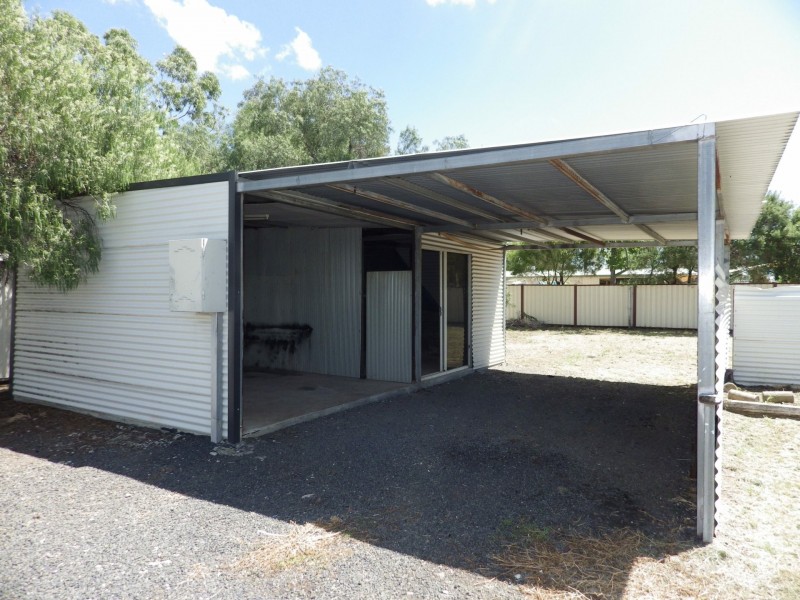 49 Raglan Street, Roma QLD 4455