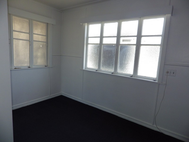 49 Raglan Street, Roma QLD 4455