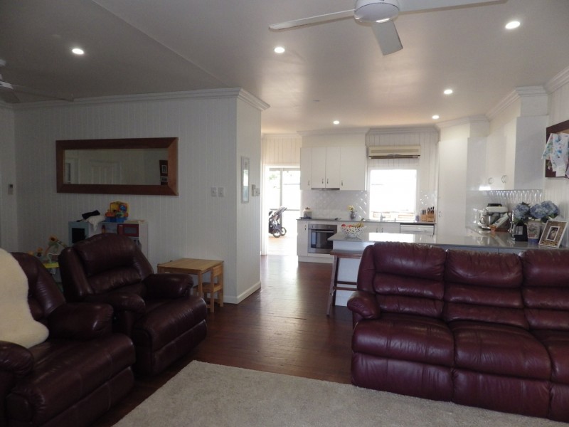 19 Crawford Street, Roma QLD 4455