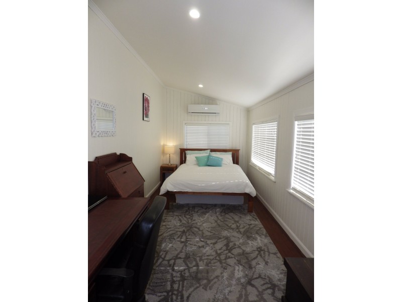 19 Crawford Street, Roma QLD 4455