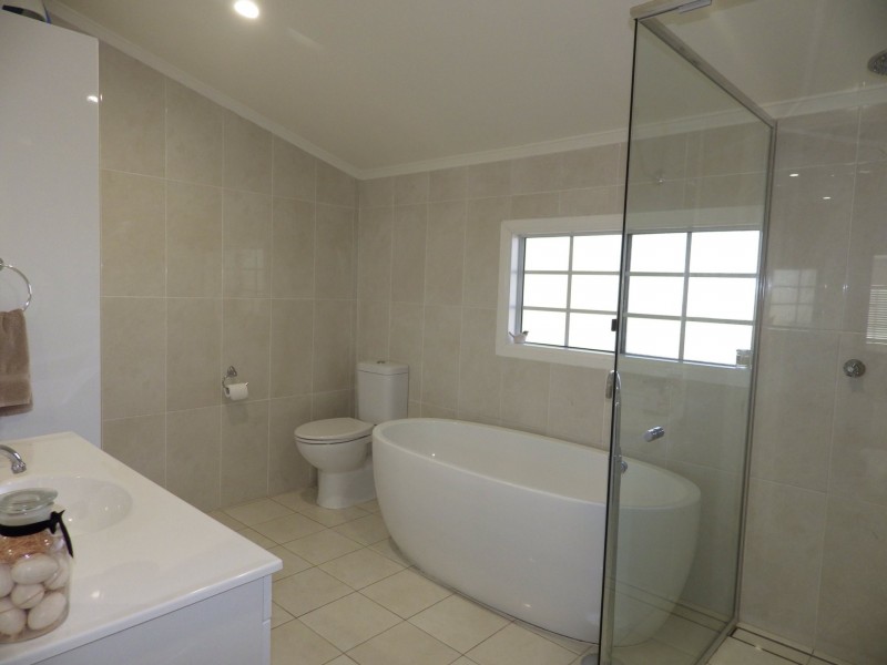 19 Crawford Street, Roma QLD 4455