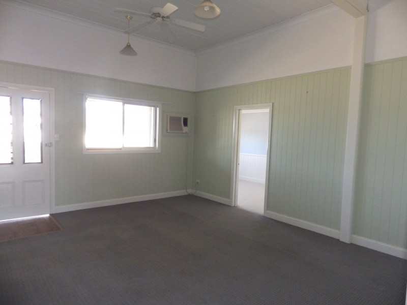 23 William Street, Roma QLD 4455