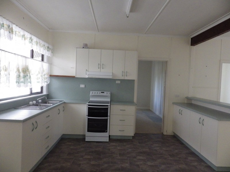 19 Timbury Street, Roma QLD 4455