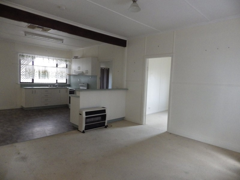 19 Timbury Street, Roma QLD 4455