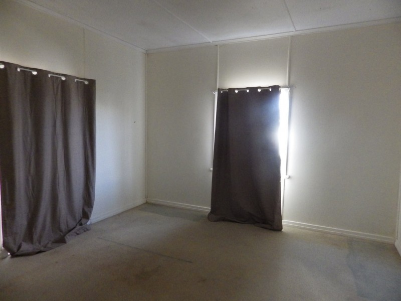 19 Timbury Street, Roma QLD 4455