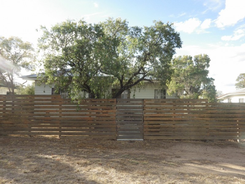 19 Timbury Street, Roma QLD 4455